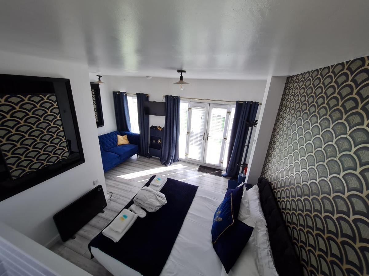 The Mayfair Lodge & Family Suite Hartlepool Bagian luar foto