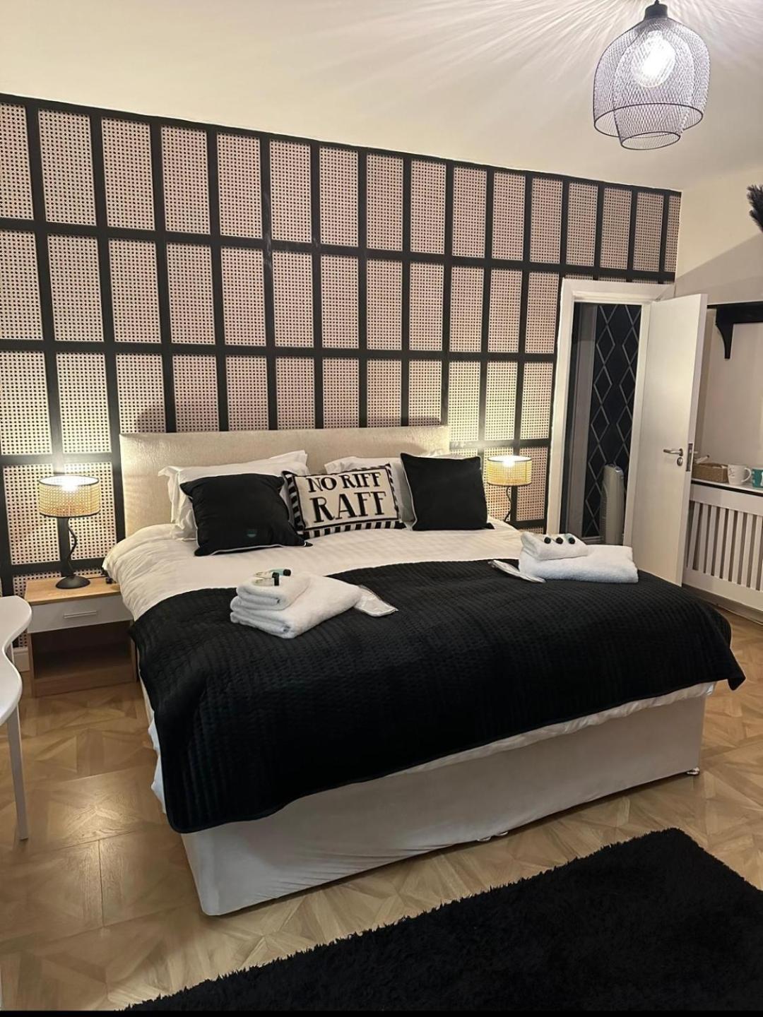 The Mayfair Lodge & Family Suite Hartlepool Bagian luar foto
